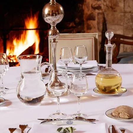 Chateau De Saint Vidal فندق 5*