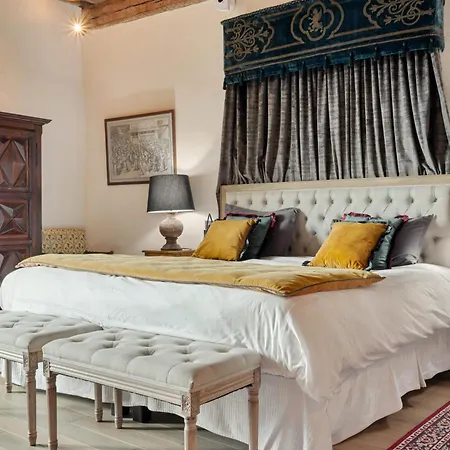 Chateau De Saint Vidal فندق 5*
