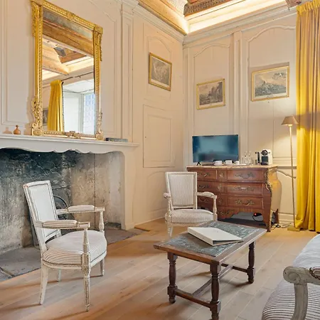 Chateau De Saint Vidal 5*