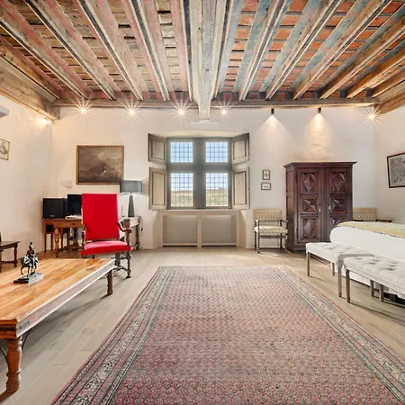 فندق Chateau De Saint Vidal 5*